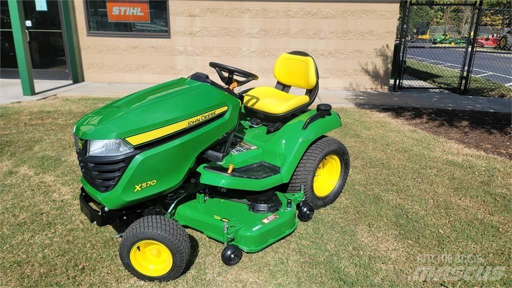 John Deere X570 Kompakt traktorok