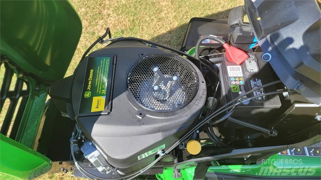 John Deere X570 Kompakt traktorok