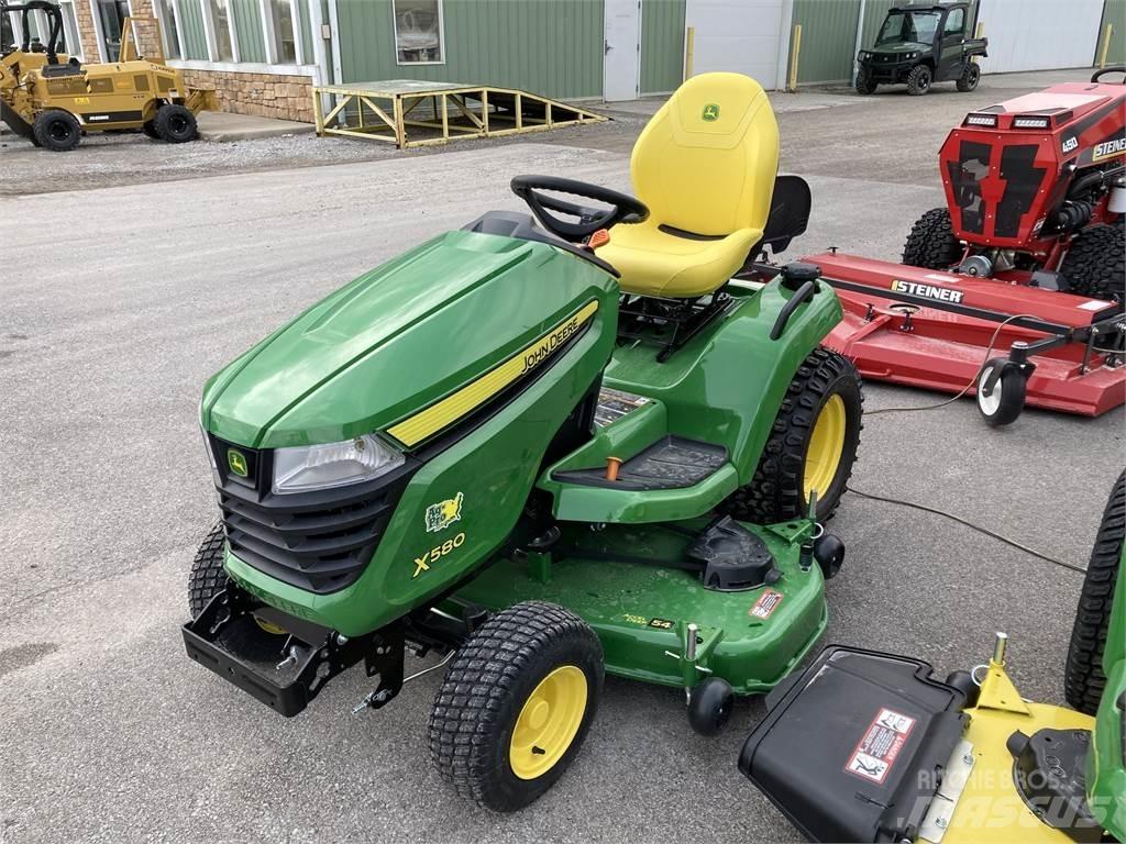 John Deere X580 Kompakt traktorok