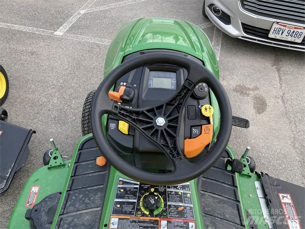 John Deere X580 Kompakt traktorok