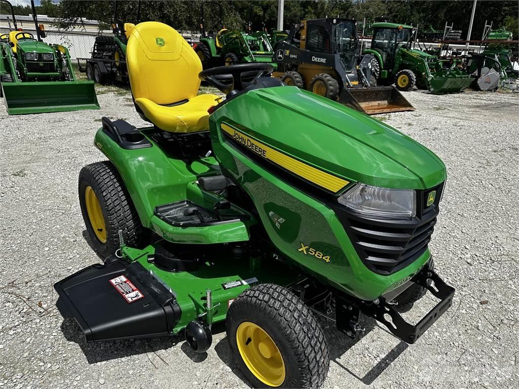 John Deere X584 Kompakt traktorok