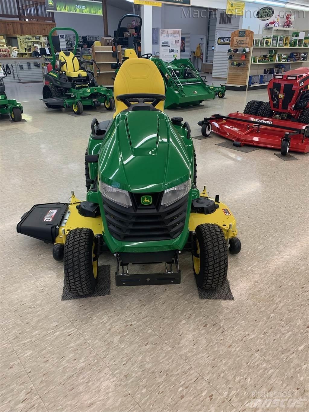 John Deere X590 Kompakt traktorok