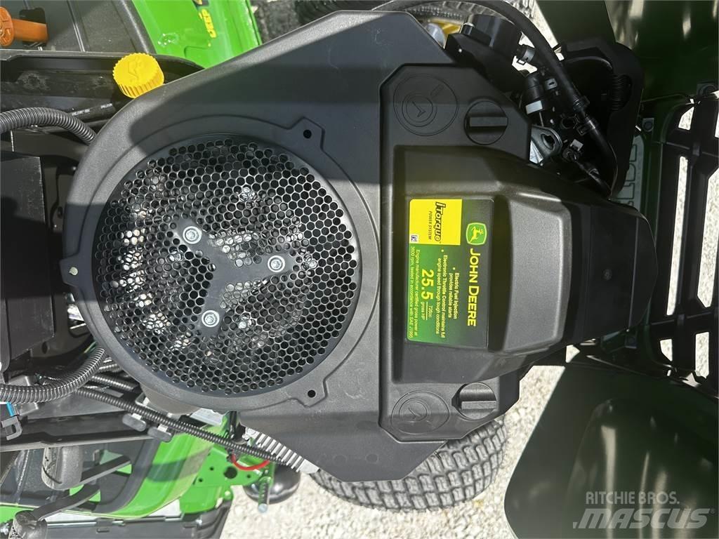 John Deere X590 Kompakt traktorok