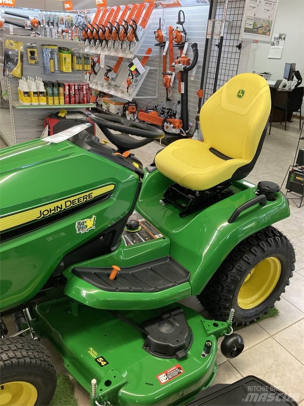 John Deere X590 Kompakt traktorok
