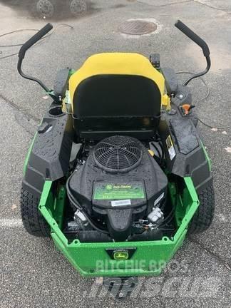 John Deere z320r Nulla fordulósugarú fűnyírók