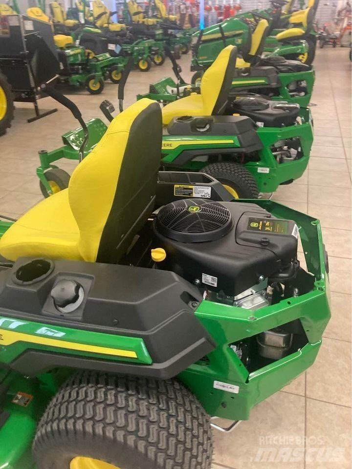 John Deere Z325E Nulla fordulósugarú fűnyírók