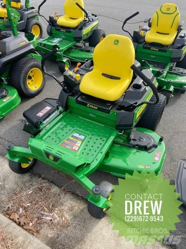 John Deere Z325E Nulla fordulósugarú fűnyírók