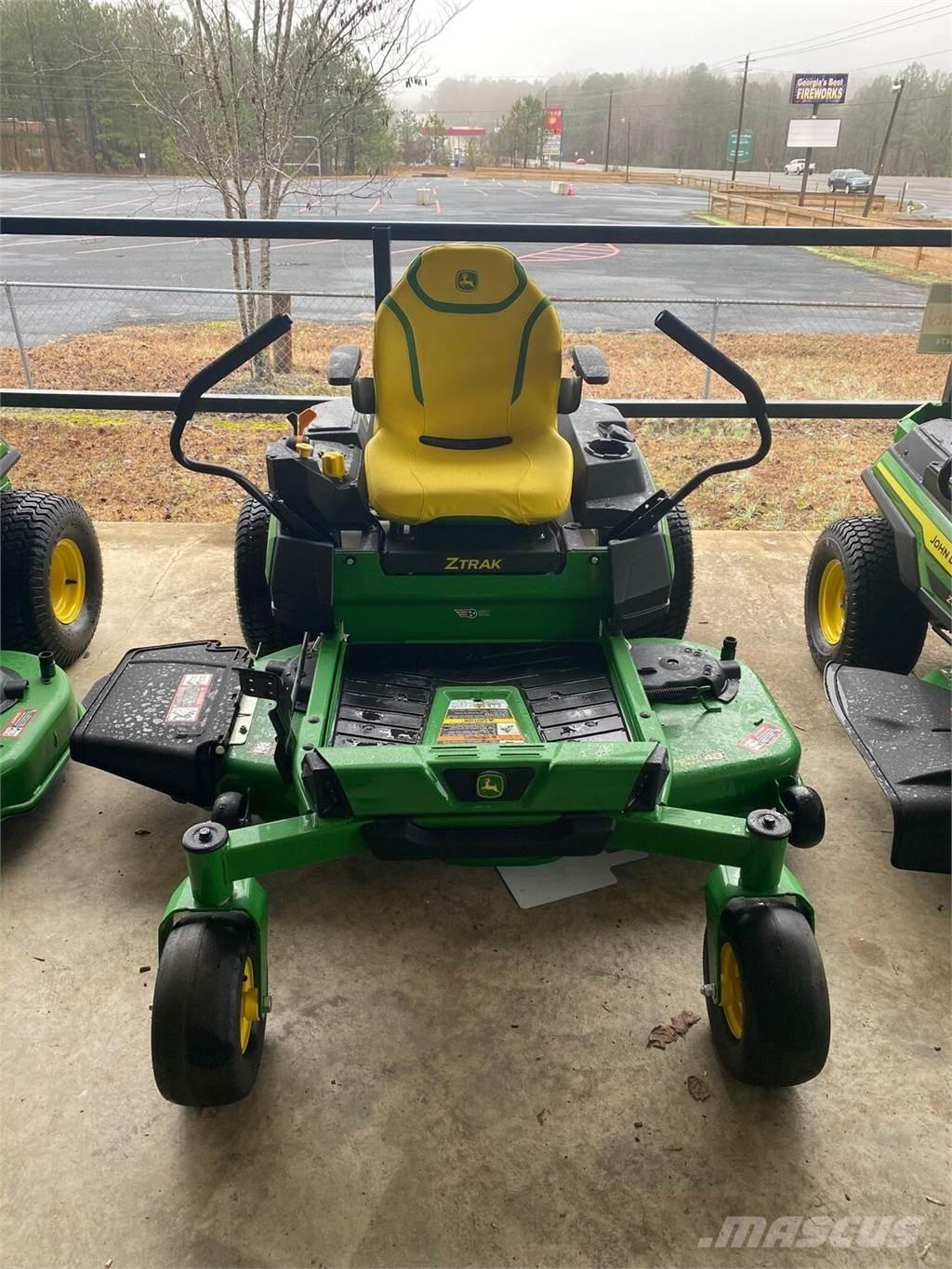 John Deere Z330R Nulla fordulósugarú fűnyírók
