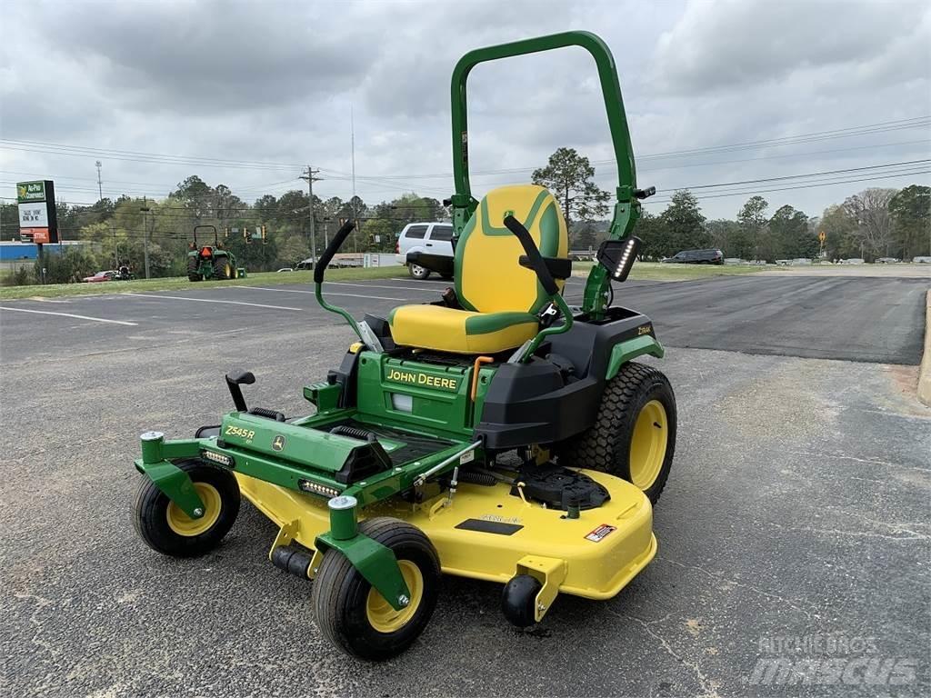 John Deere Z545R Nulla fordulósugarú fűnyírók