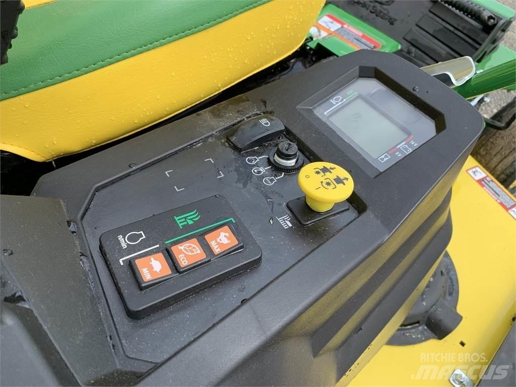 John Deere Z545R Nulla fordulósugarú fűnyírók