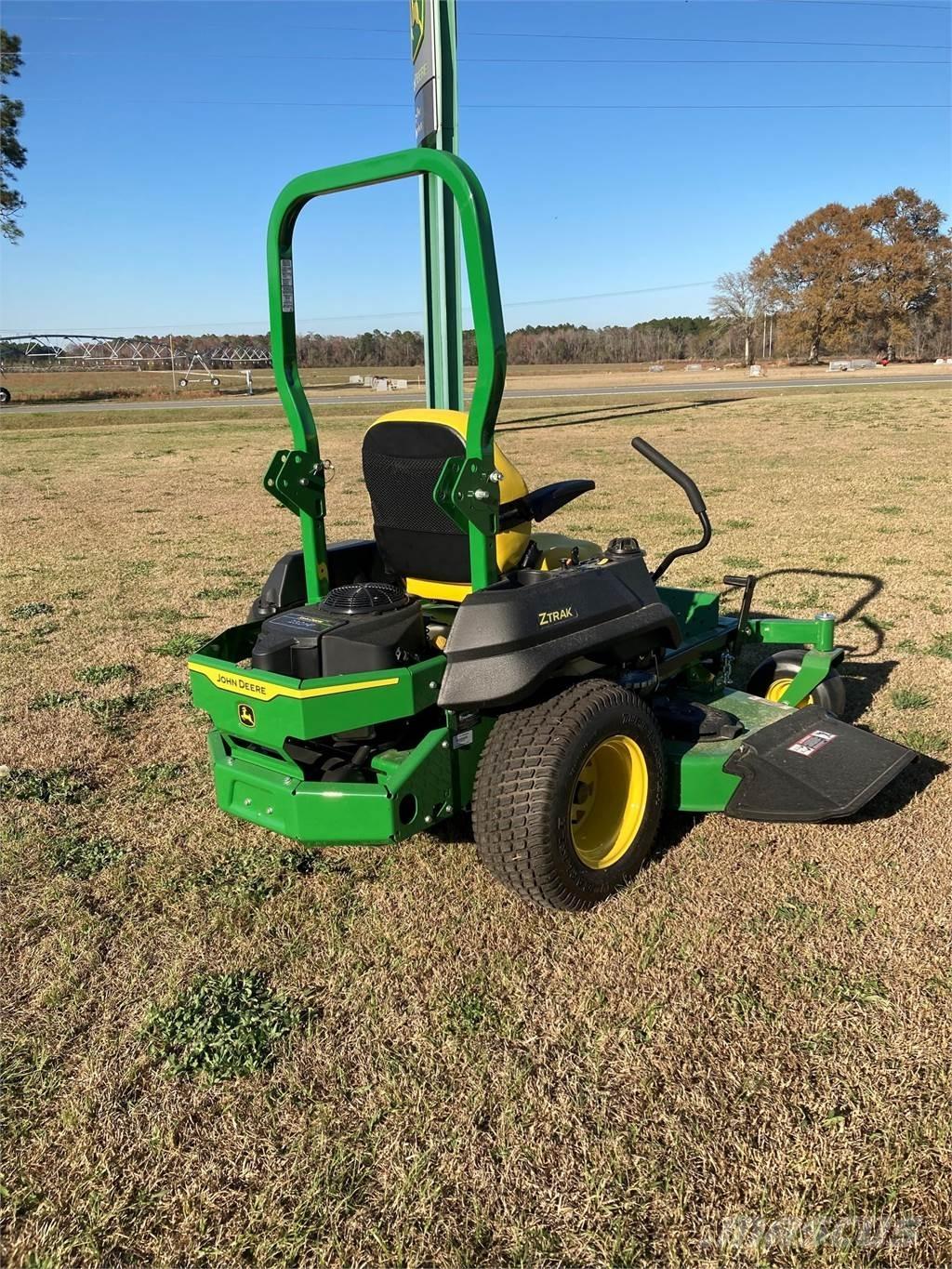 John Deere Z720E Nulla fordulósugarú fűnyírók