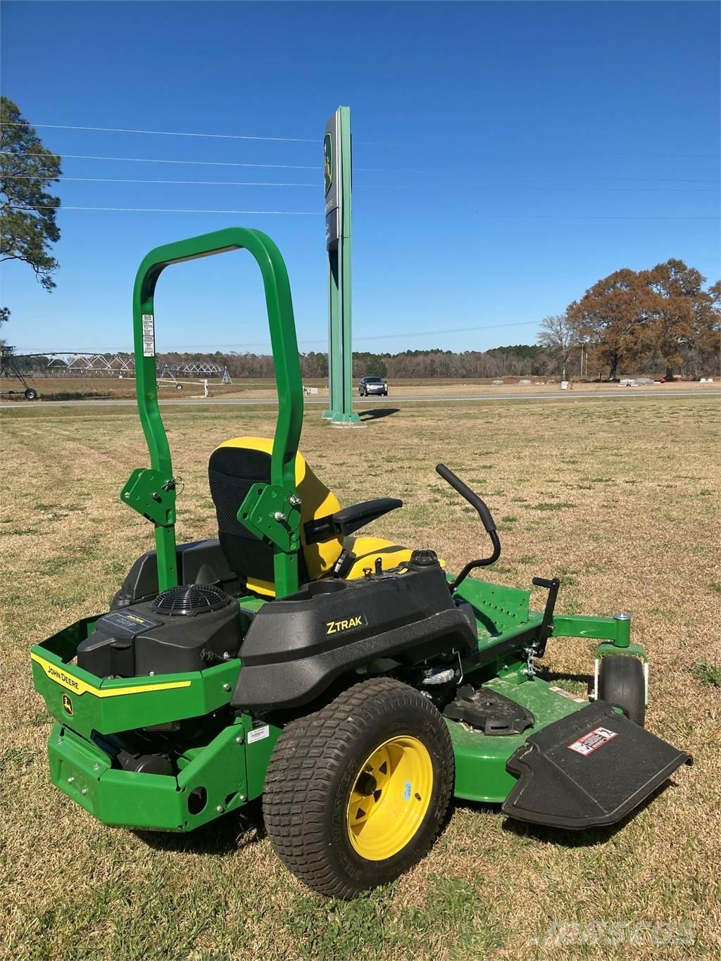 John Deere Z720E Nulla fordulósugarú fűnyírók
