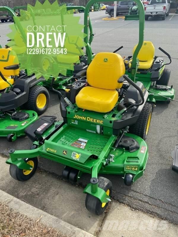 John Deere Z720E Nulla fordulósugarú fűnyírók