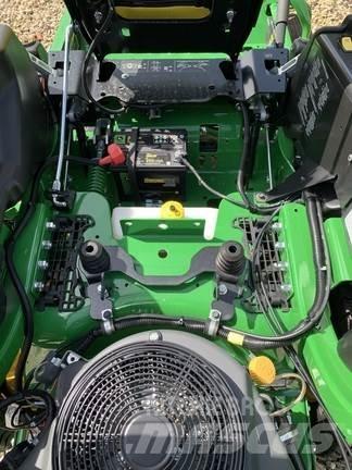 John Deere Z920M Nulla fordulósugarú fűnyírók