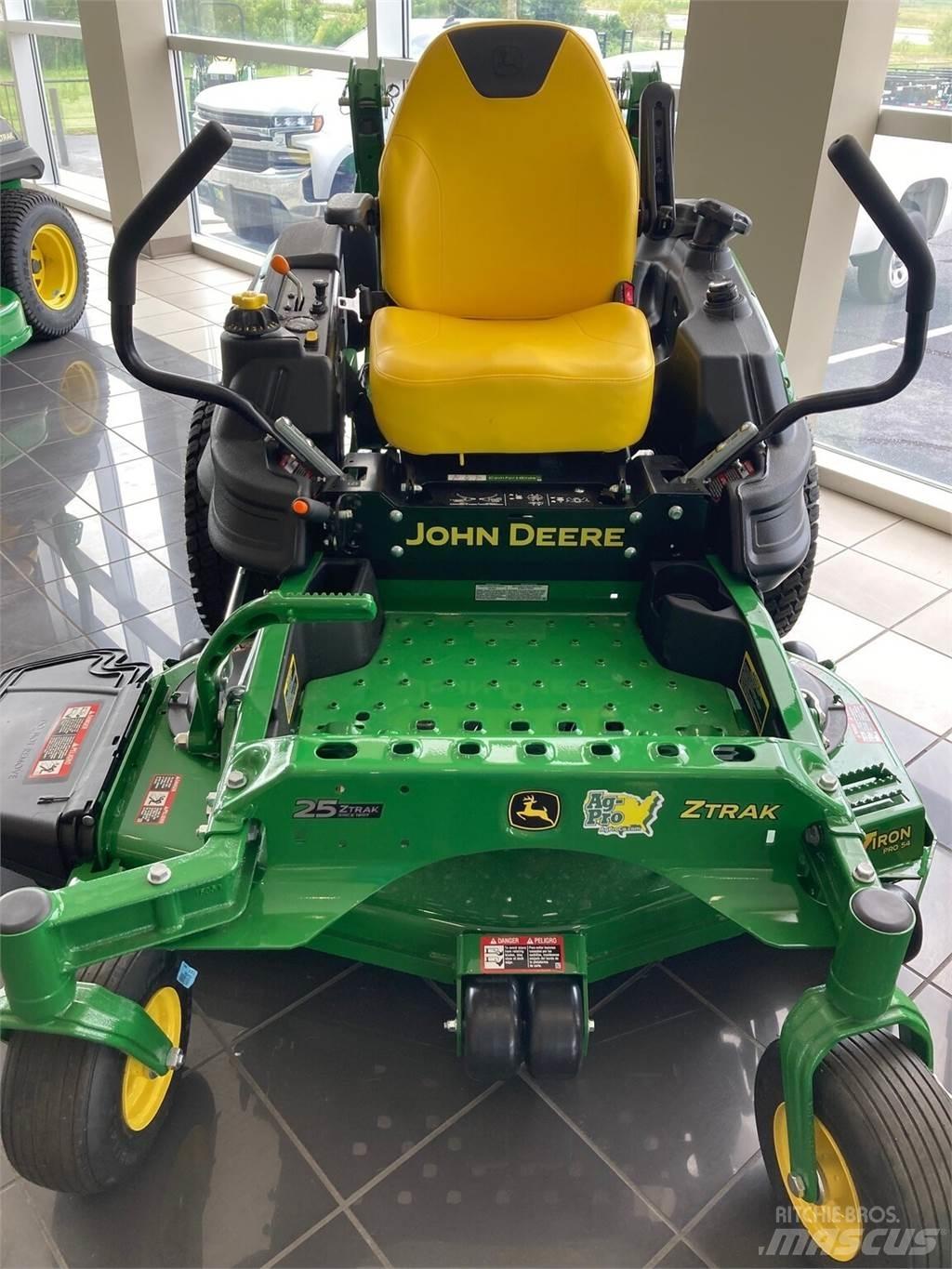John Deere Z920M Nulla fordulósugarú fűnyírók