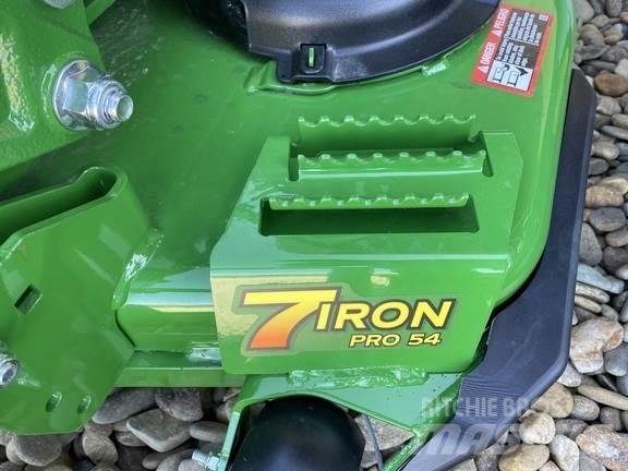 John Deere Z920M Nulla fordulósugarú fűnyírók