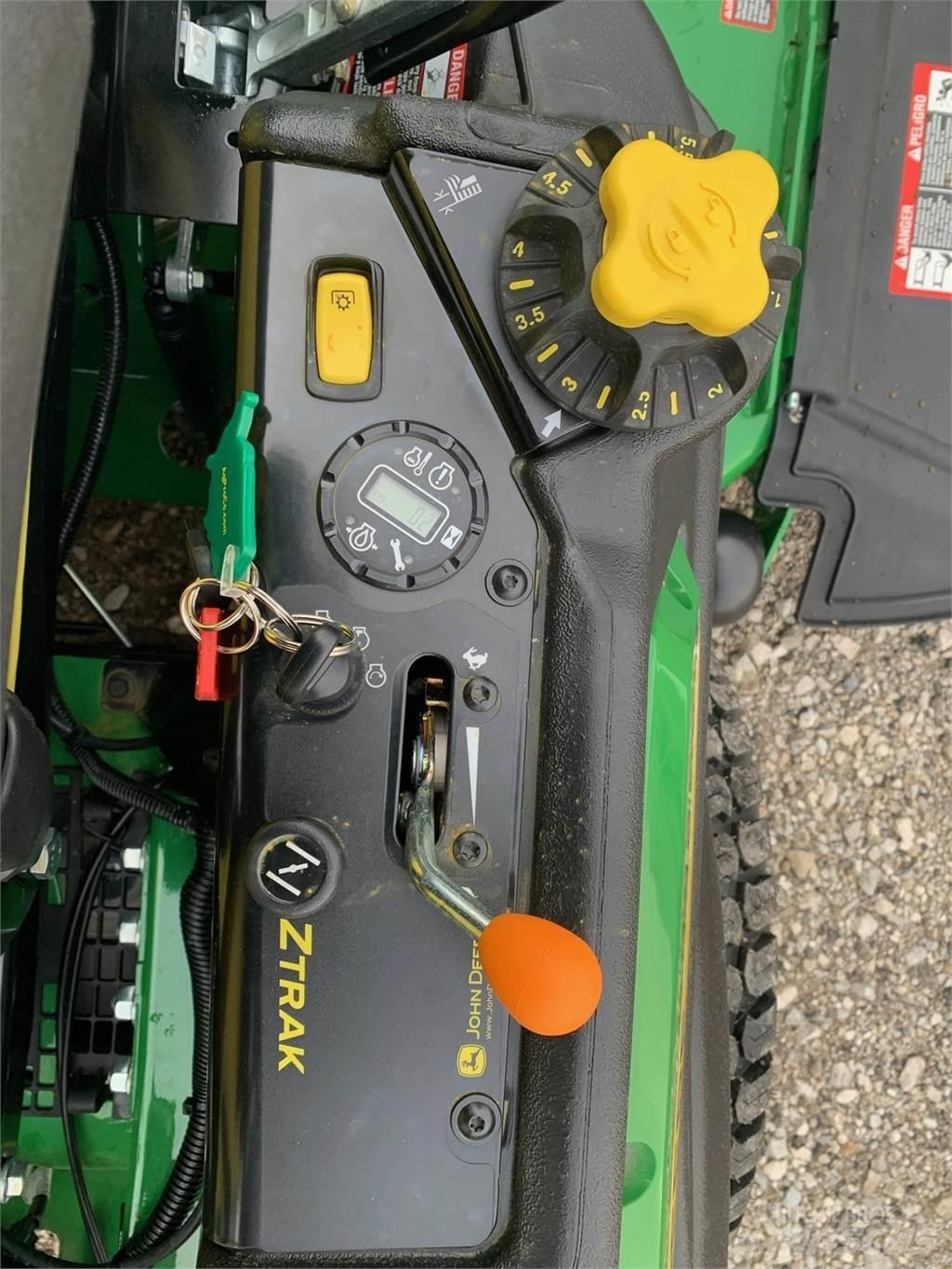 John Deere Z930M Nulla fordulósugarú fűnyírók