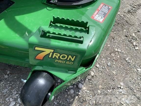 John Deere Z930M Nulla fordulósugarú fűnyírók