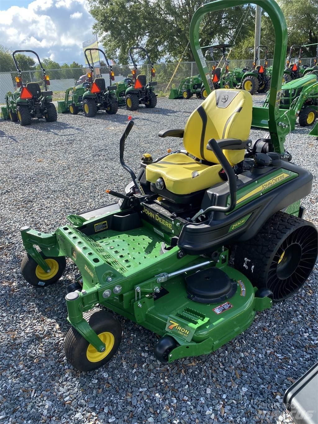 John Deere Z930M Nulla fordulósugarú fűnyírók