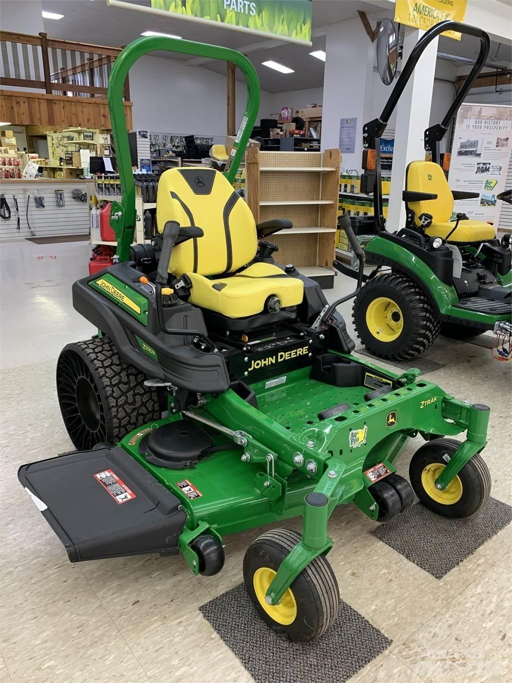 John Deere Z930R Nulla fordulósugarú fűnyírók