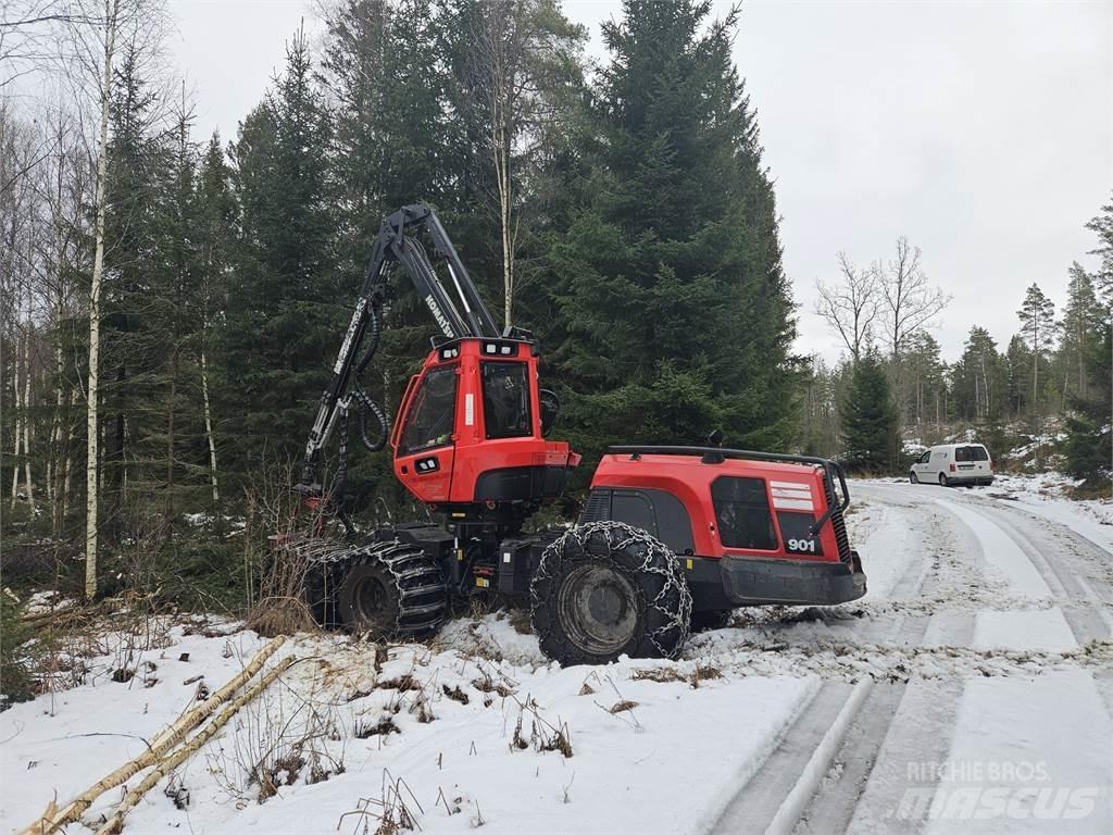 Komatsu 901 Betakarítók
