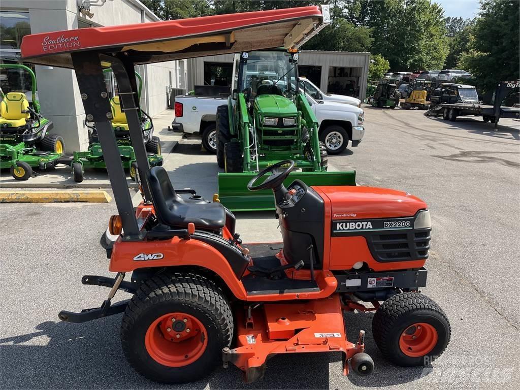Kubota BX2200 Kompakt traktorok