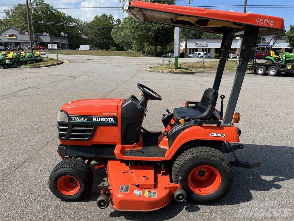 Kubota BX2200 Kompakt traktorok