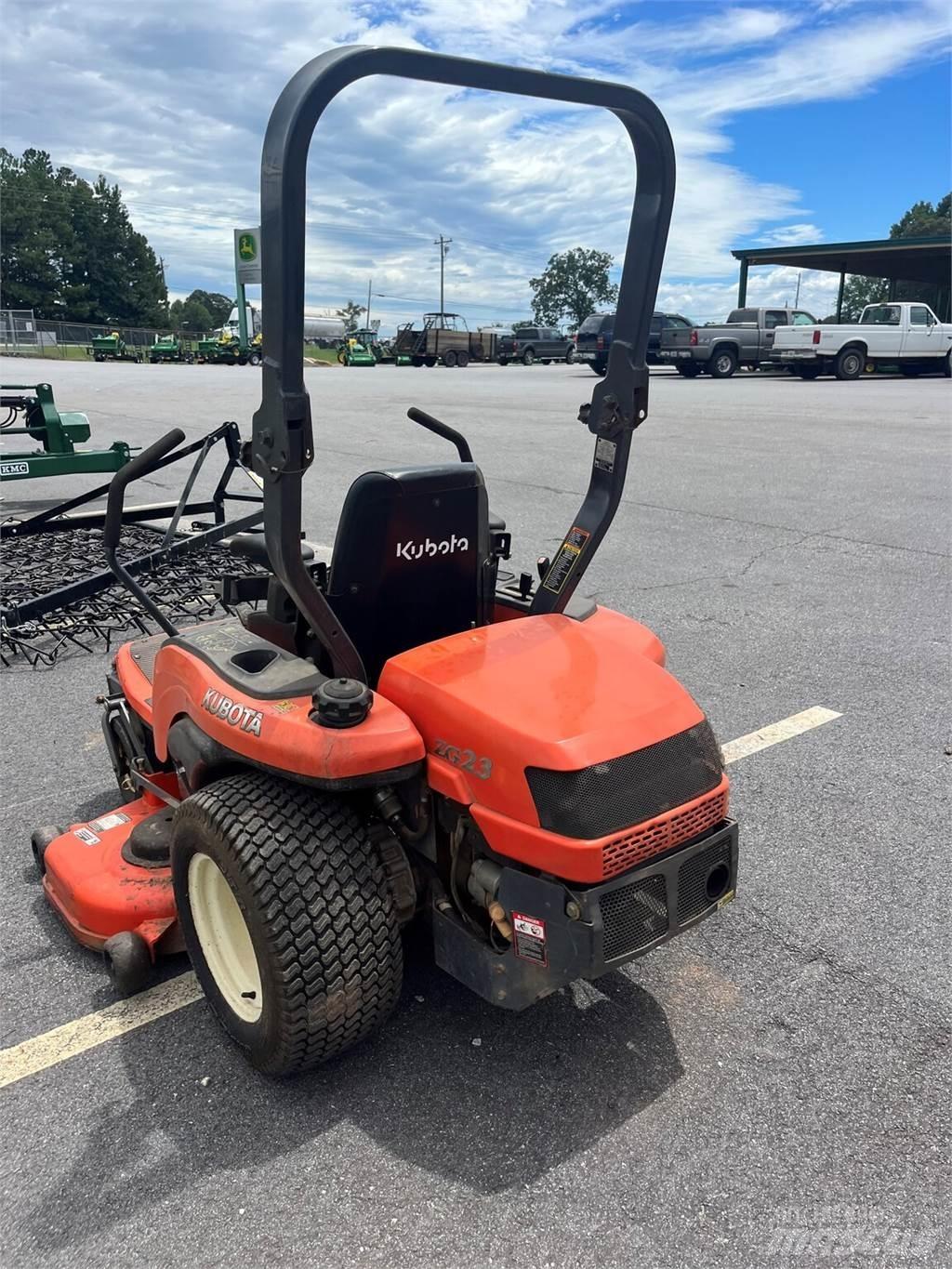 Kubota ZG23 Nulla fordulósugarú fűnyírók