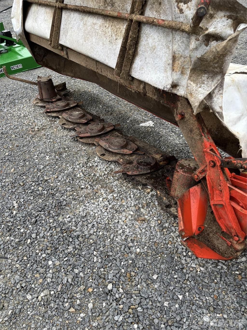 Kuhn GMD700 Kaszák
