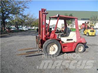Manitou MCE25H Targoncák-Egyéb