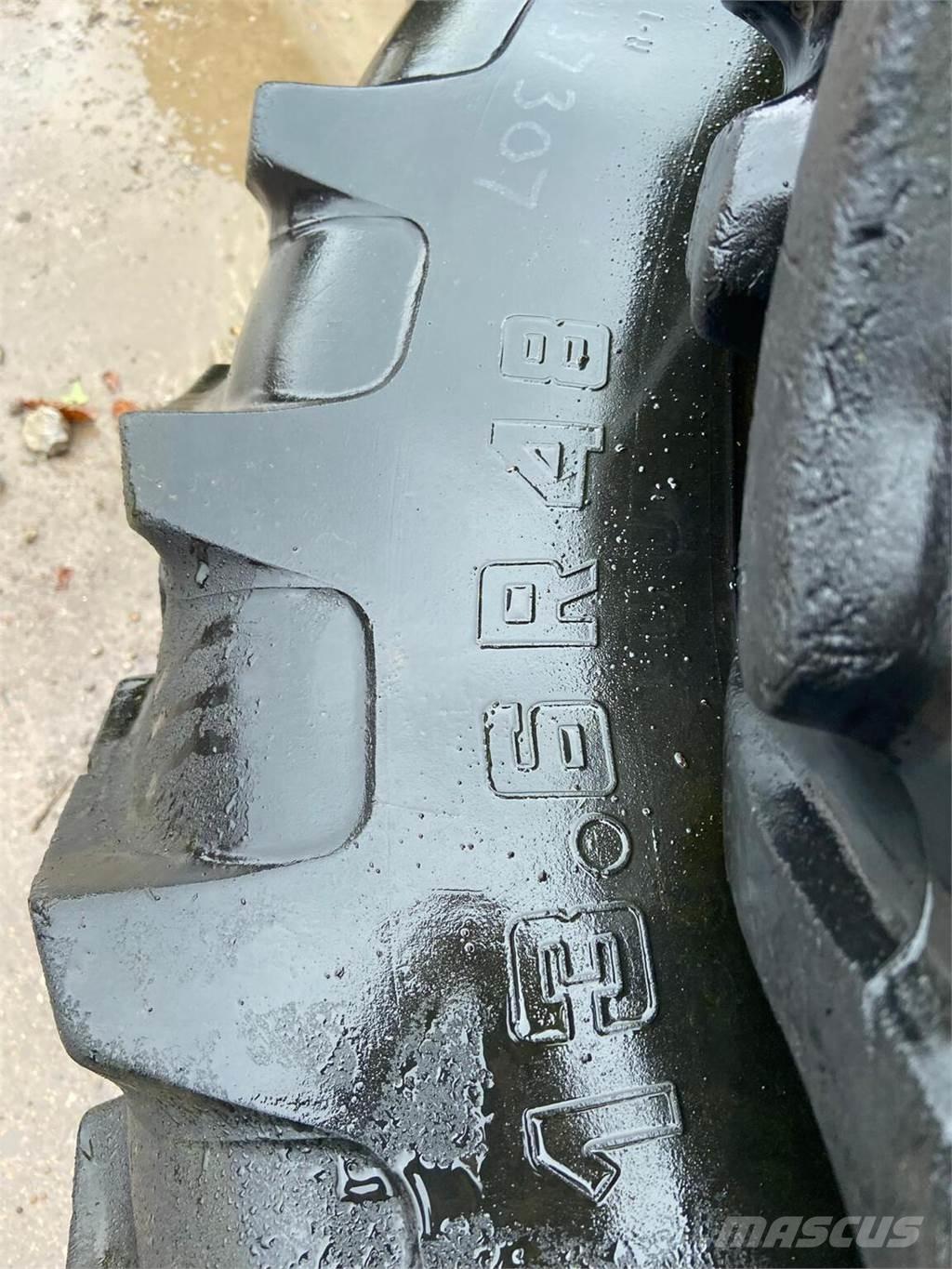  Row Crop Wheels Gumiabroncsok, kerekek és felnik