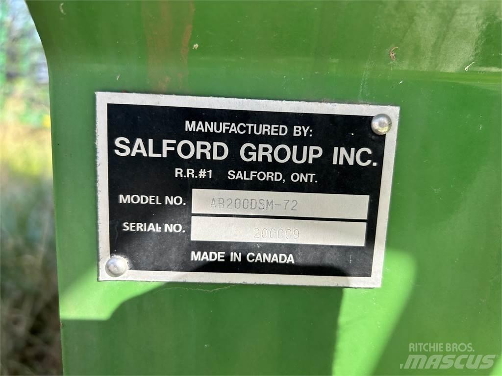 Salford 6700 Vontatott trágyaszórók
