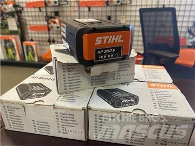 Stihl AP300S Golfkocsik