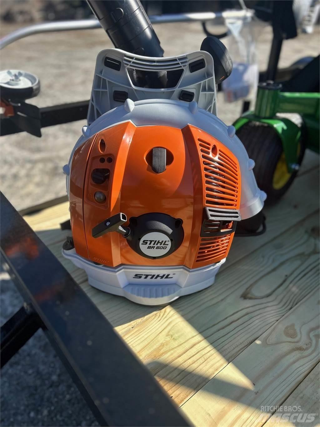 Stihl BR600 Golfkocsik