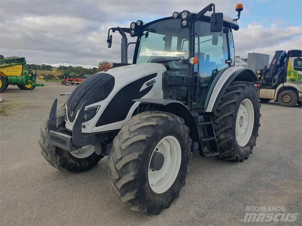 Valtra A104 Traktorok