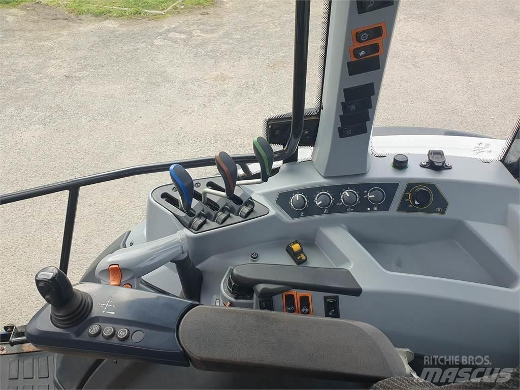 Valtra A104 Traktorok