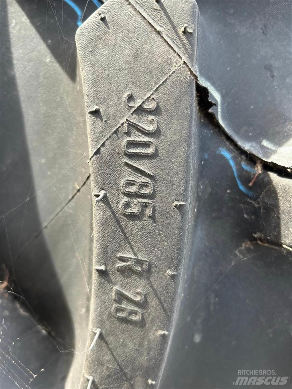  Wheels & tyres Gumiabroncsok, kerekek és felnik