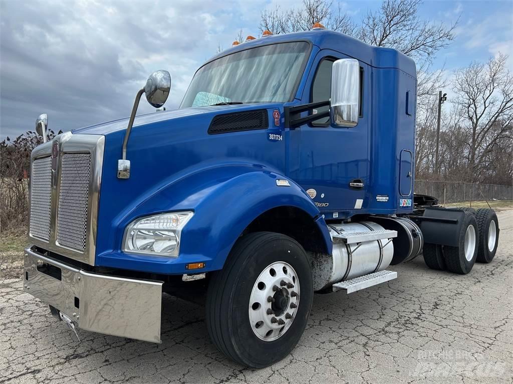 Kenworth T880 Nyergesvontatók