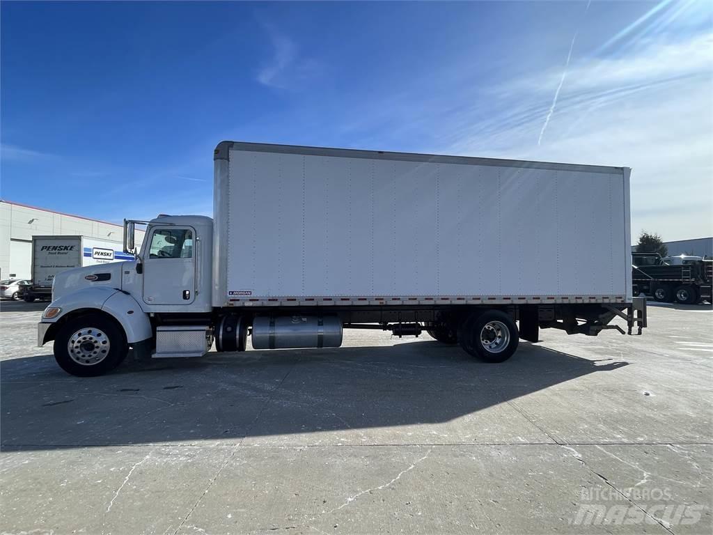 Peterbilt 337 Dobozos teherautók