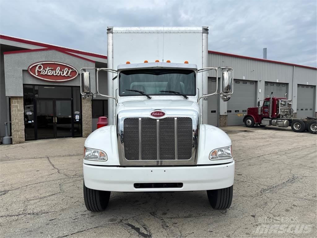 Peterbilt 337 Dobozos teherautók