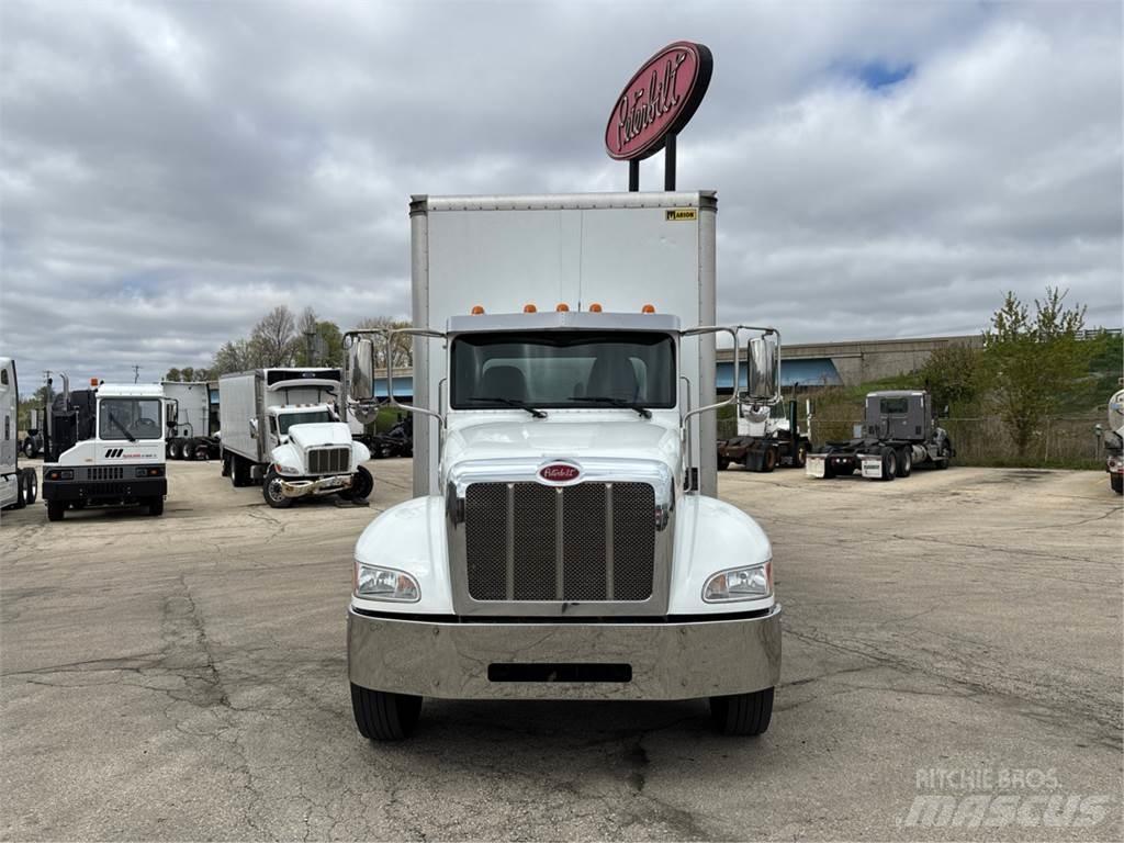 Peterbilt 337 Dobozos teherautók