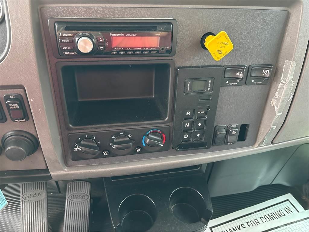 Peterbilt 337 Dobozos teherautók