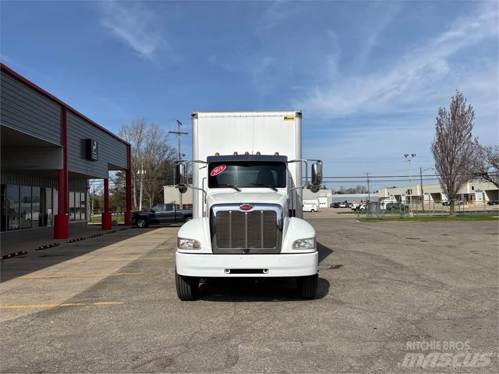 Peterbilt 337 Dobozos teherautók