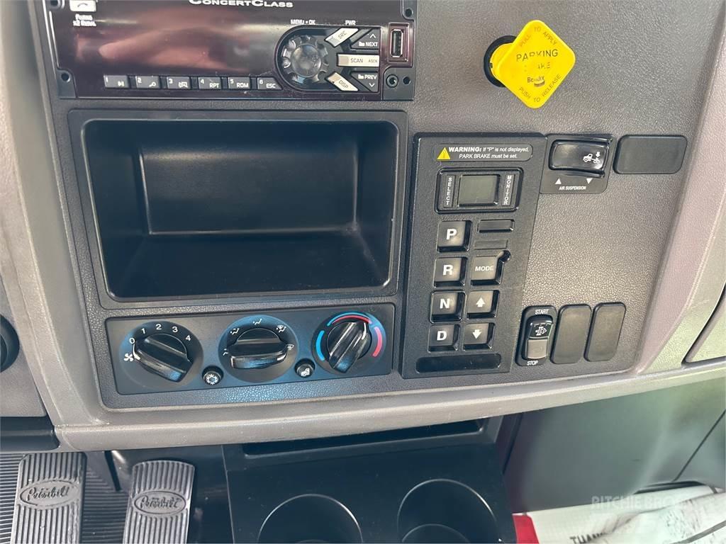 Peterbilt 337 Dobozos teherautók