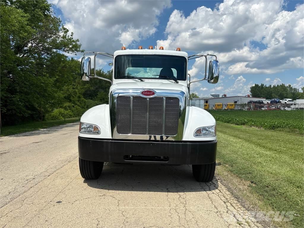 Peterbilt 337 Fülkés alváz