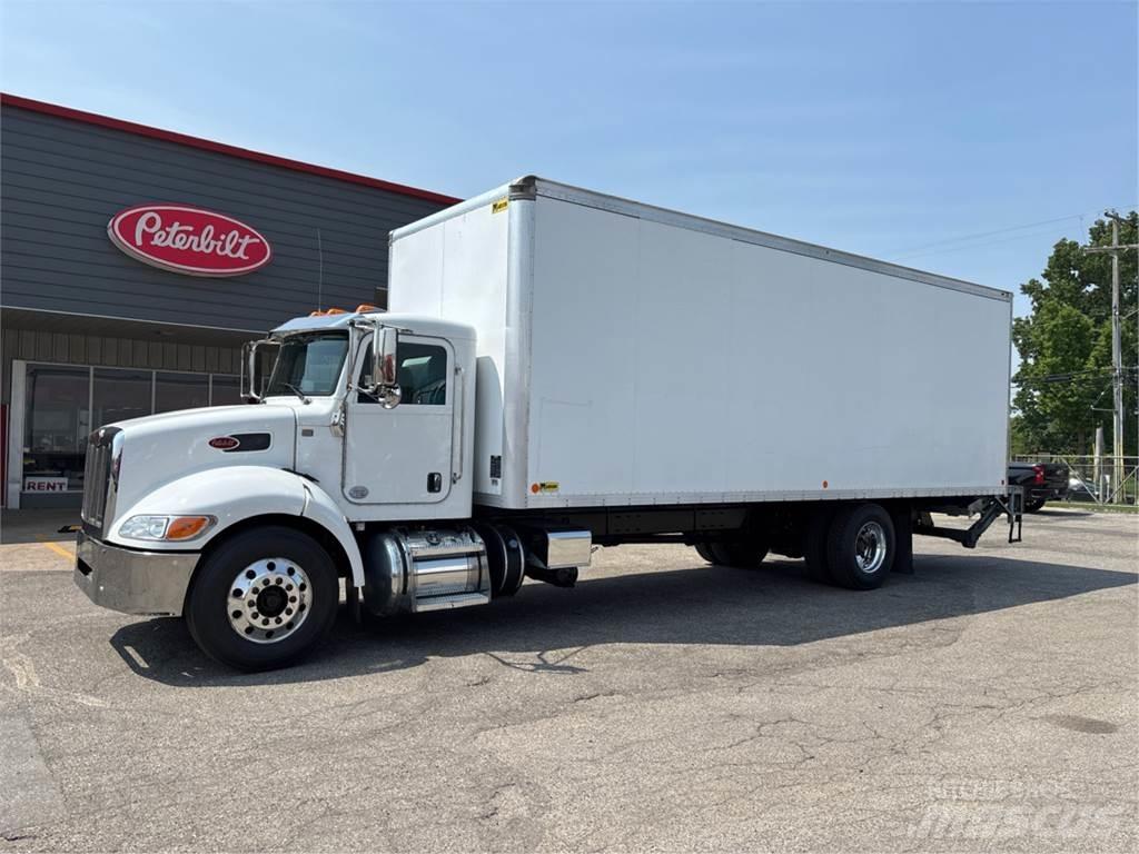 Peterbilt 337 Dobozos teherautók