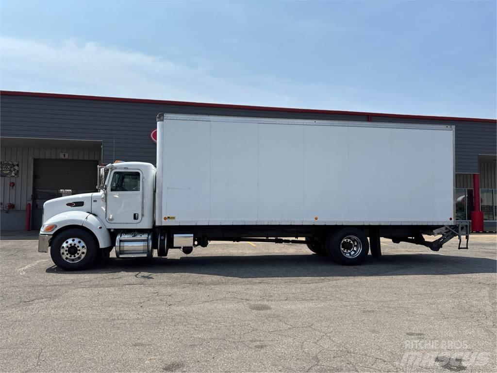 Peterbilt 337 Dobozos teherautók