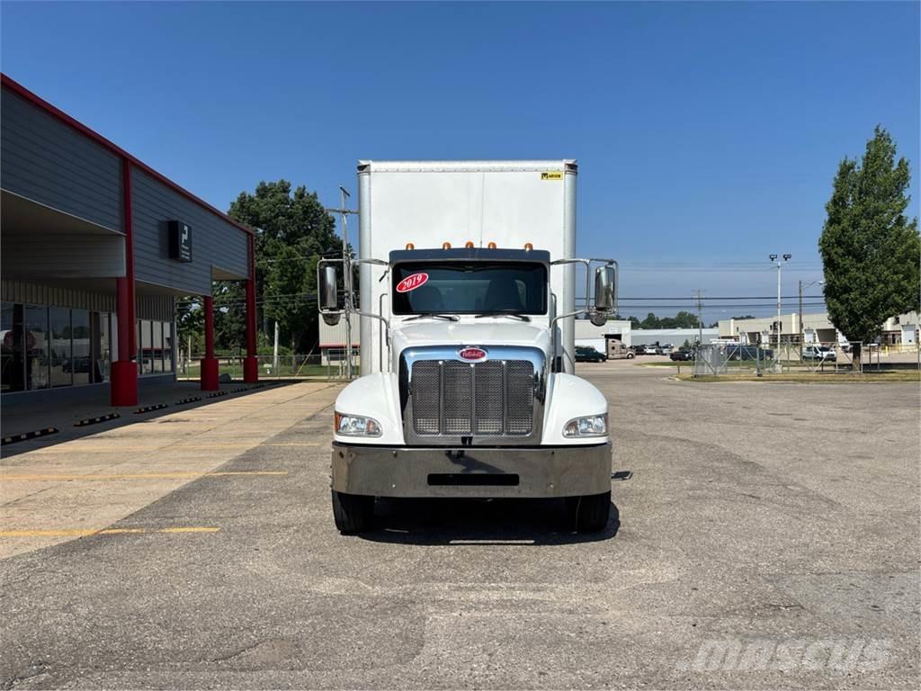 Peterbilt 337 Dobozos teherautók