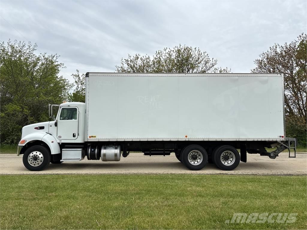 Peterbilt 348 Dobozos teherautók