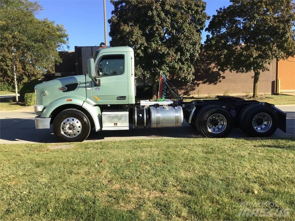 Peterbilt 567 Nyergesvontatók